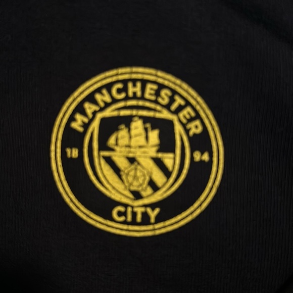 Manchester City Bee Hoodie - Picture 2 of 4